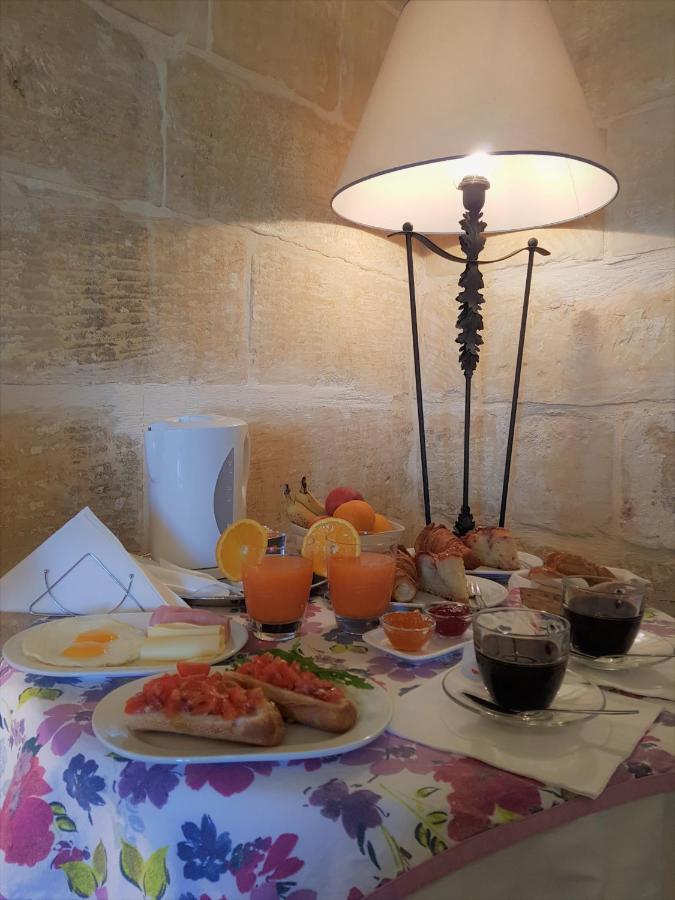 Mizzi 87 Bed & Breakfast Victoria Ngoại thất bức ảnh